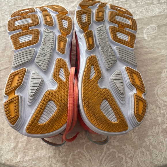 Like new, worn 3 times. Excellent support but bought wrong size. - Picture 3 of 3